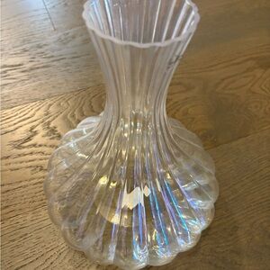 Urban barn gorgeous wine decanter new with tags ret $110
